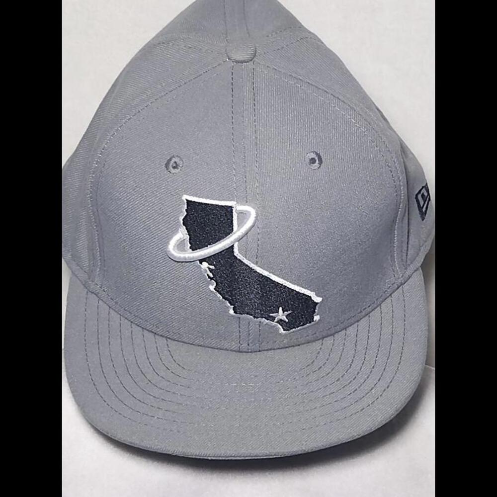 5950 Fitted Cap Hat Gray Crown Dark Gray Visor Blue/Dark Gray State Map Logo
